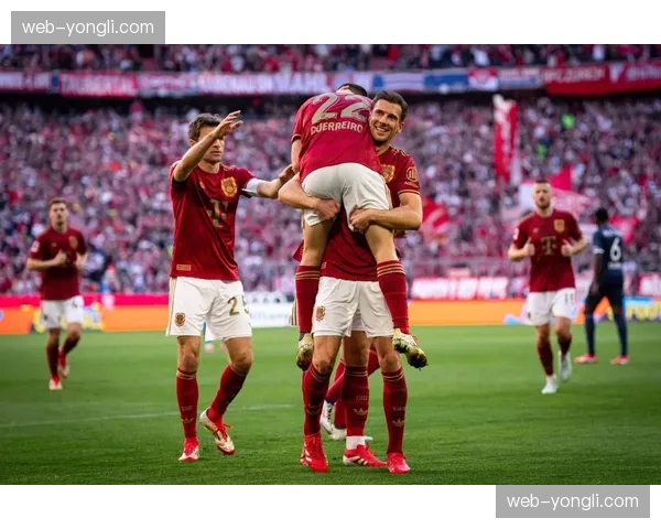 拜仁2-1逆转勒沃库森登顶积分榜，凯恩点射绝杀