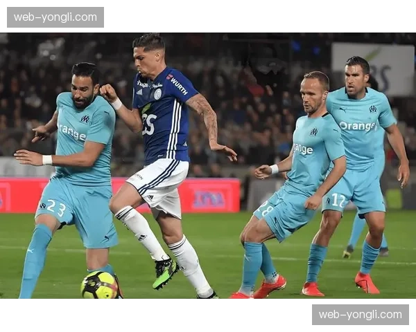 半场:尼斯0-0马赛,双方合计仅一次射正 半场:尼斯0-0马赛,双方合计仅一次射正
