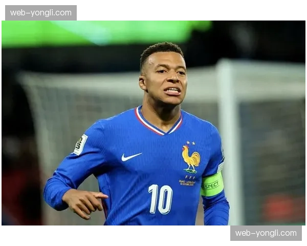 巴黎圣日耳曼客战尼斯前瞻：伤病潮下的防线迎来姆巴佩回归？