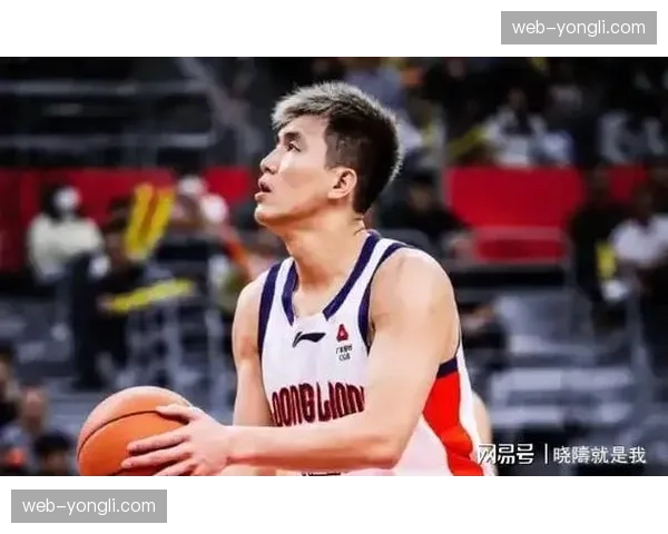 郭艾伦谈第三阶段状态回升:适应新体系,更注重分享球